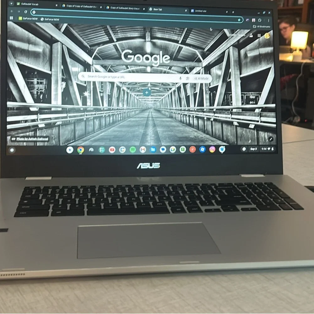ASUS Gray Laptop with Black Keyboard